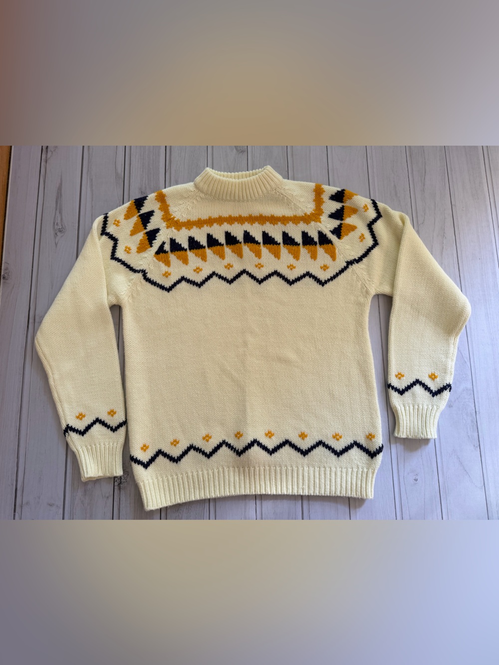 Vintage Men’s Keen cream acrylic chunky knit fair isle Nordic ski sweater. Large